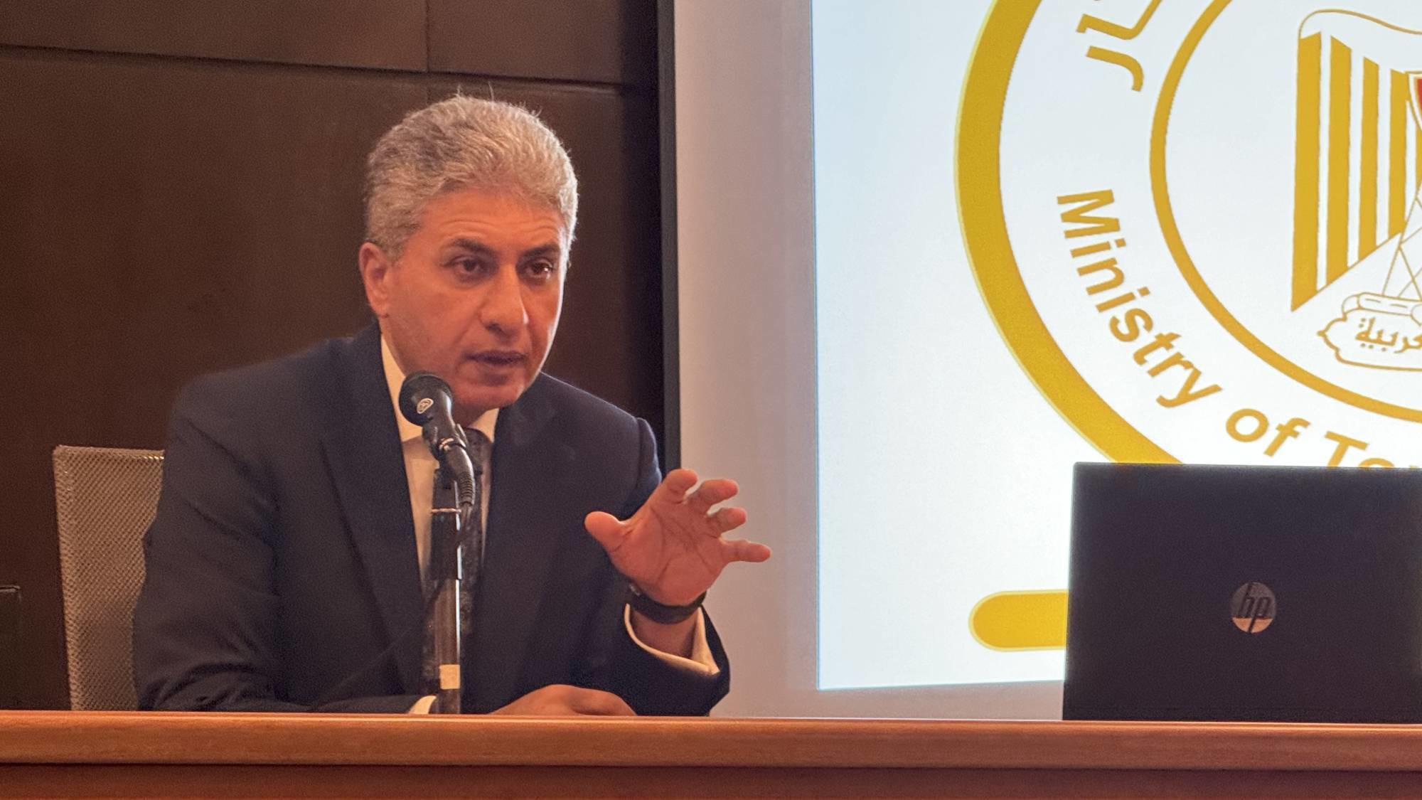 وزير السياحة يبحث سبل تطوير القطاع السياحي في جنوب سيناء خلال زيارته لشرم الشيخ